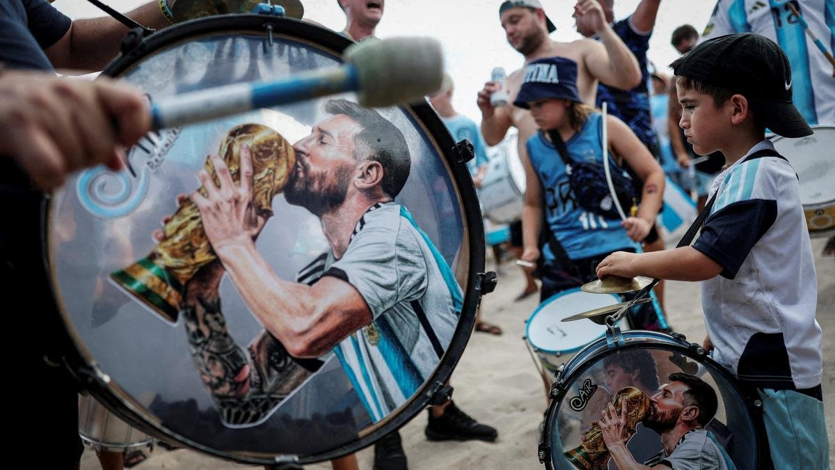 ‘A Decision That Hurts the Soul’: Lionel Messi Retires From International Football
